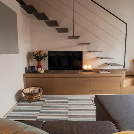 Altana Apartment *