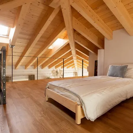 Altana Apartment *