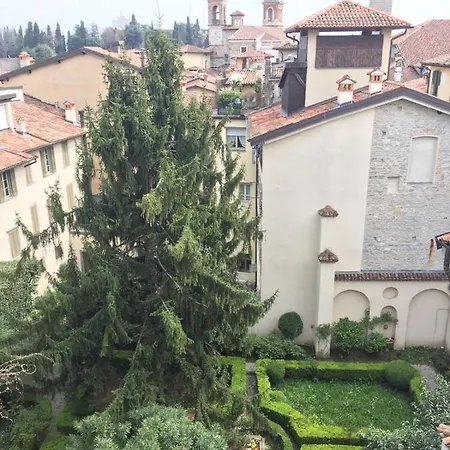 Altana Apartment Bergamo